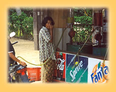 Kleine Tankstelle auf Koh Samui