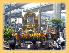 Erawan Schrein und Skytrain