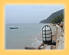 White Sand Beach in Hoehe KC Bungalows