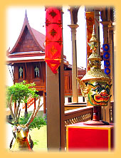 Am Seepavilion des Vinanmek Mansion