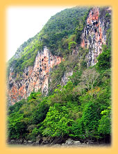 Karstfelsen in der Phang Nga Bucht